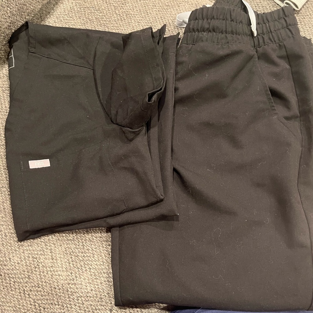 Figs scrubs set of 2